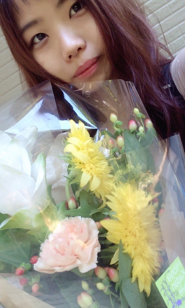 帰ってきて実感し始めた
終わってしまったなぁ

Lazuliとして生きられて
本当に幸せでした
Lazuliで大切なもの、
本当にたくさんできたよ

Lazuliを愛してくれてありがとう
みんな大好き！
これからも、仲良くしてね。