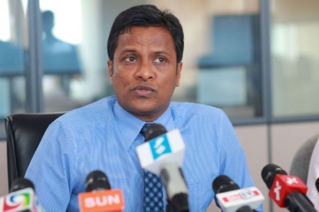 RiznaZareer's tweet photo. UmarNaseerPPM ah  hamalaa dheyn bayaku massahkaiy kohffi https://t.co/fk2AkeN5Vo Raajje_tv https://t.co/Udiy1IgIVo