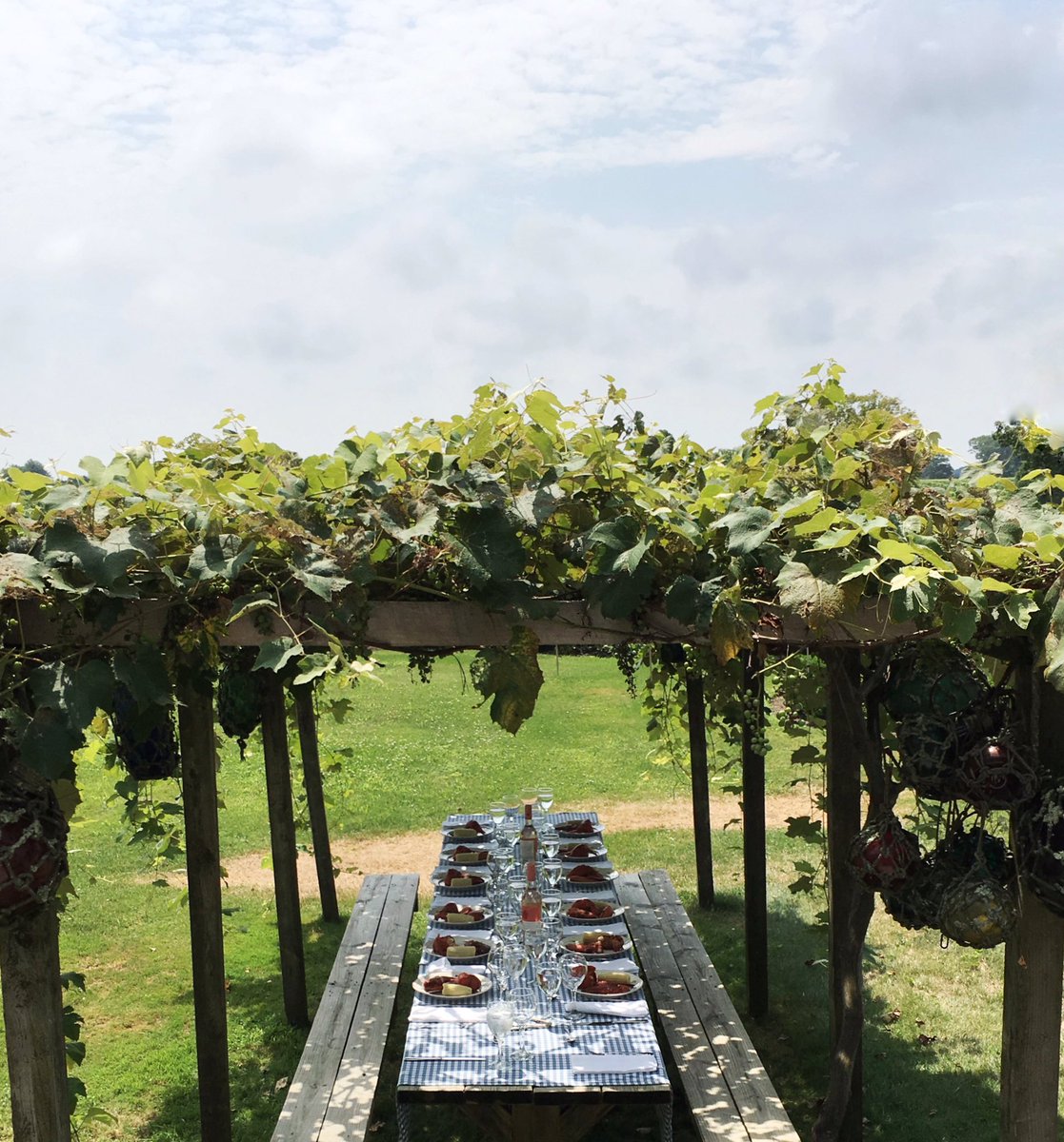 SundayStateMind's tweet image. A warm welcome back to the Hamptons enjoying the newly released Finca by Wölffer Estates @wolfferwine