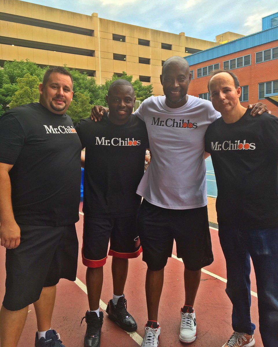 iamdareason's tweet photo. Kenny Anderson day!!!! @chibbs_1 @bm6894 #Copycooling #MrChibbs https://t.co/pQcPpH27F7