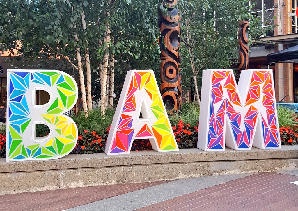 LisaChenArt's tweet photo. #bam #artsfair over 300 #artist #crafter #designer in #bellevue, this weekend only #getinspired https://t.co/wMexpp8Khu