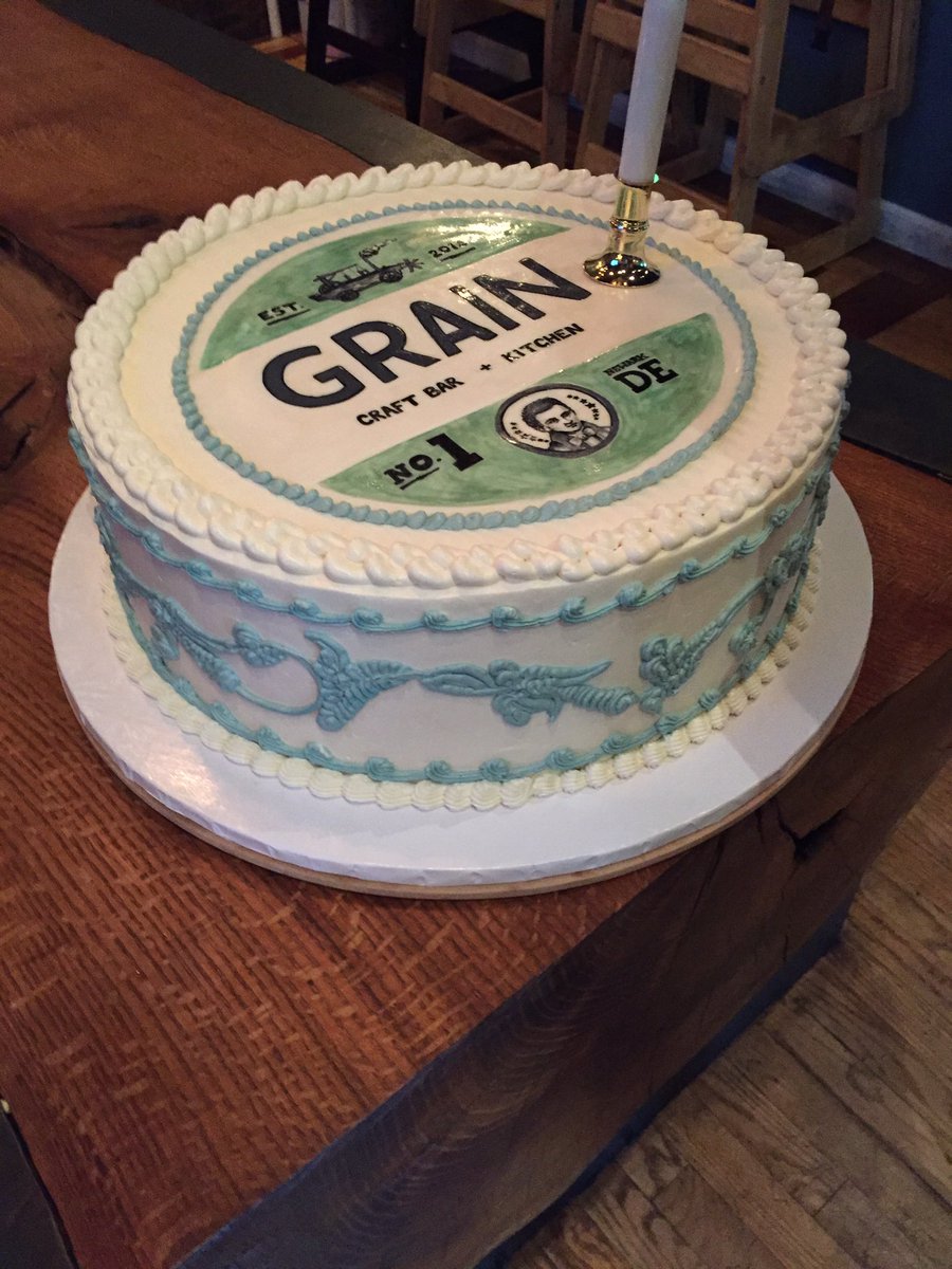MeetAtGrain's tweet photo. @Spaceboystore We took your shirt and made it into a cake! https://t.co/TvFkCP14j0