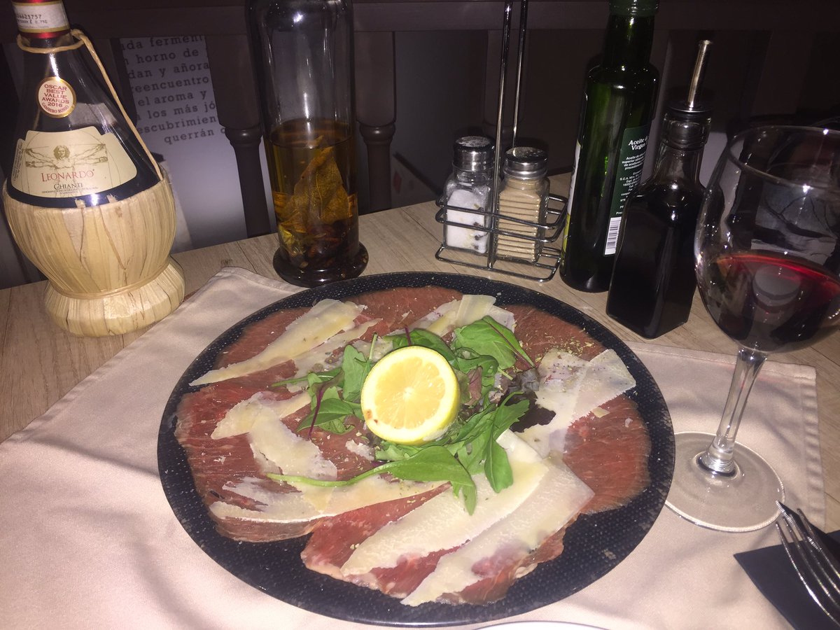 chris_money's tweet photo. Dinner and a Movie 😍 https://t.co/dEKzaZ9XO2