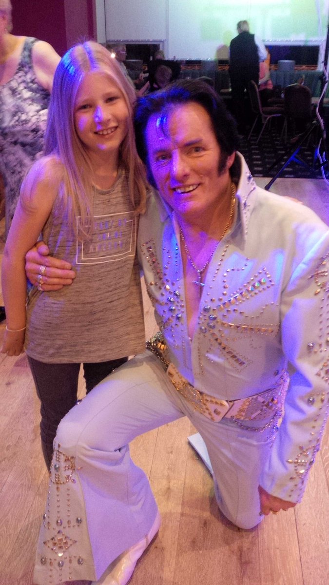 JoeMarcel3's tweet photo. Meet Tiffany everyone @ Tiffanys, while I'm in the Tiffany suit!, lovely family x https://t.co/5JeZAL3lxG