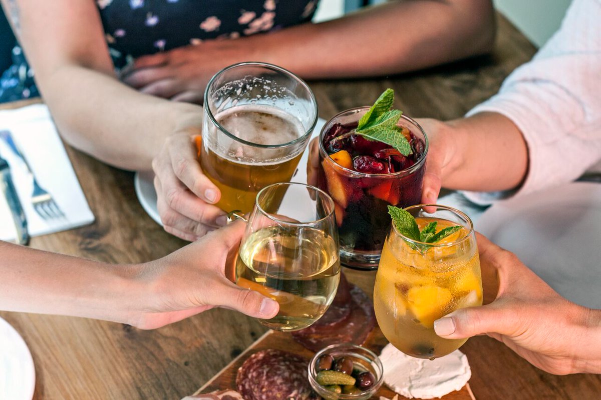 Cheers to Saturdays, the only day of the week you can sleep in &amp; sleep late! #cocktails #vancouver