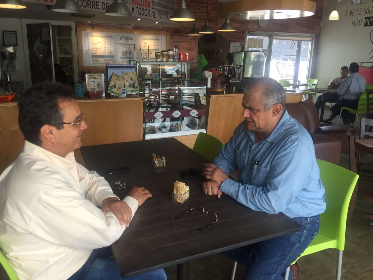 ABN58's tweet photo. @GGUTIERREZ3 y @AbelMurrietaG otro buen encuentro @Samvalor @ChapoRomo @antillons @r_rbc @riesquer @SoledadDurazo https://t.co/QvrBT2xepn