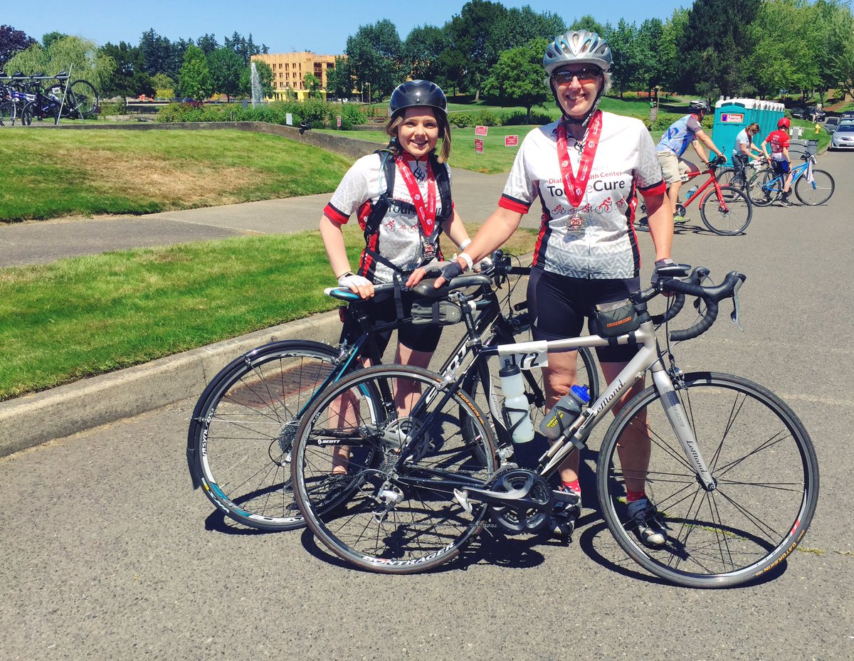 alinagonchara's tweet photo. Representing @OHSUNews at @TourDeCureORWA ! So happy to see everyone out supporting diabetes research. #whyiridepdx https://t.co/r2IaYmcrpp