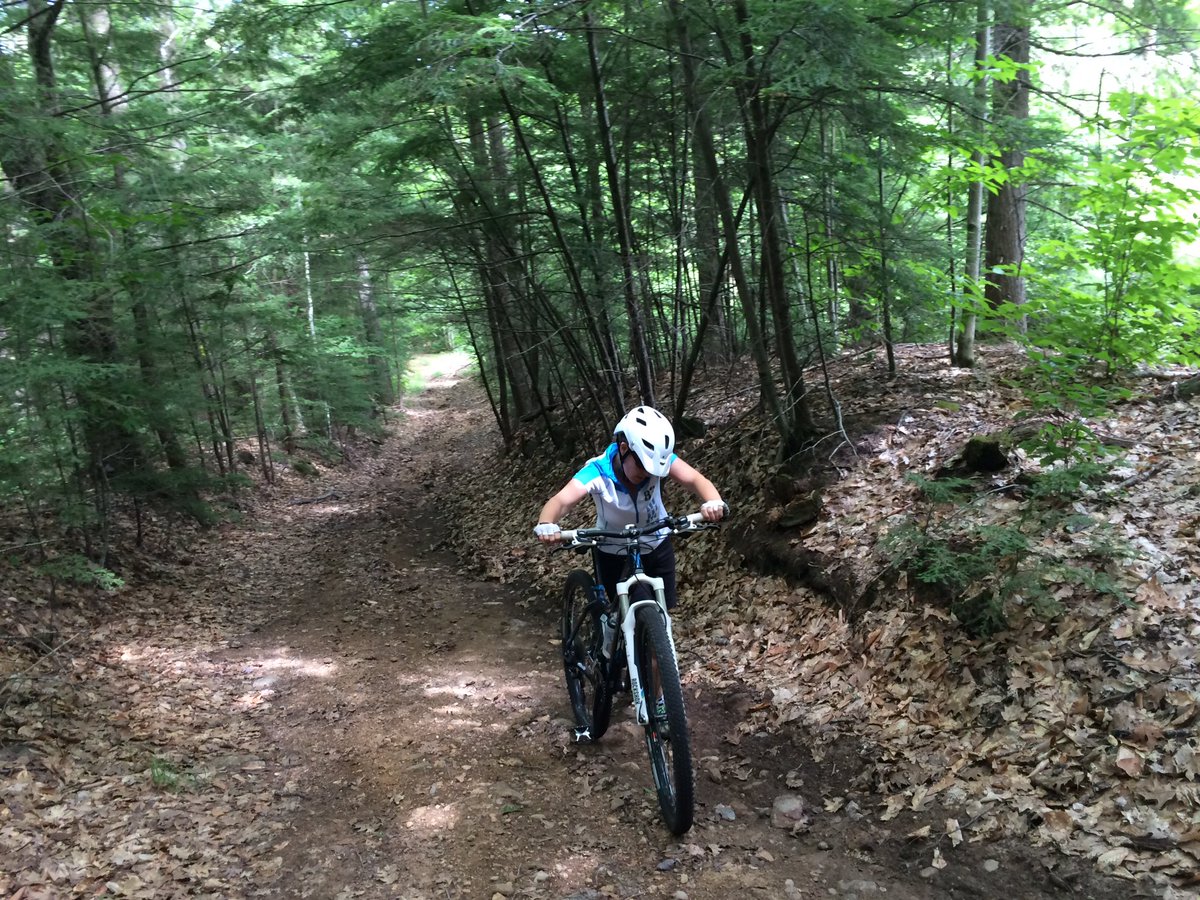 curmudgeonbros's tweet photo. Some exploring today...#getupstayup #mtb #trail https://t.co/ELuGP2RwEy