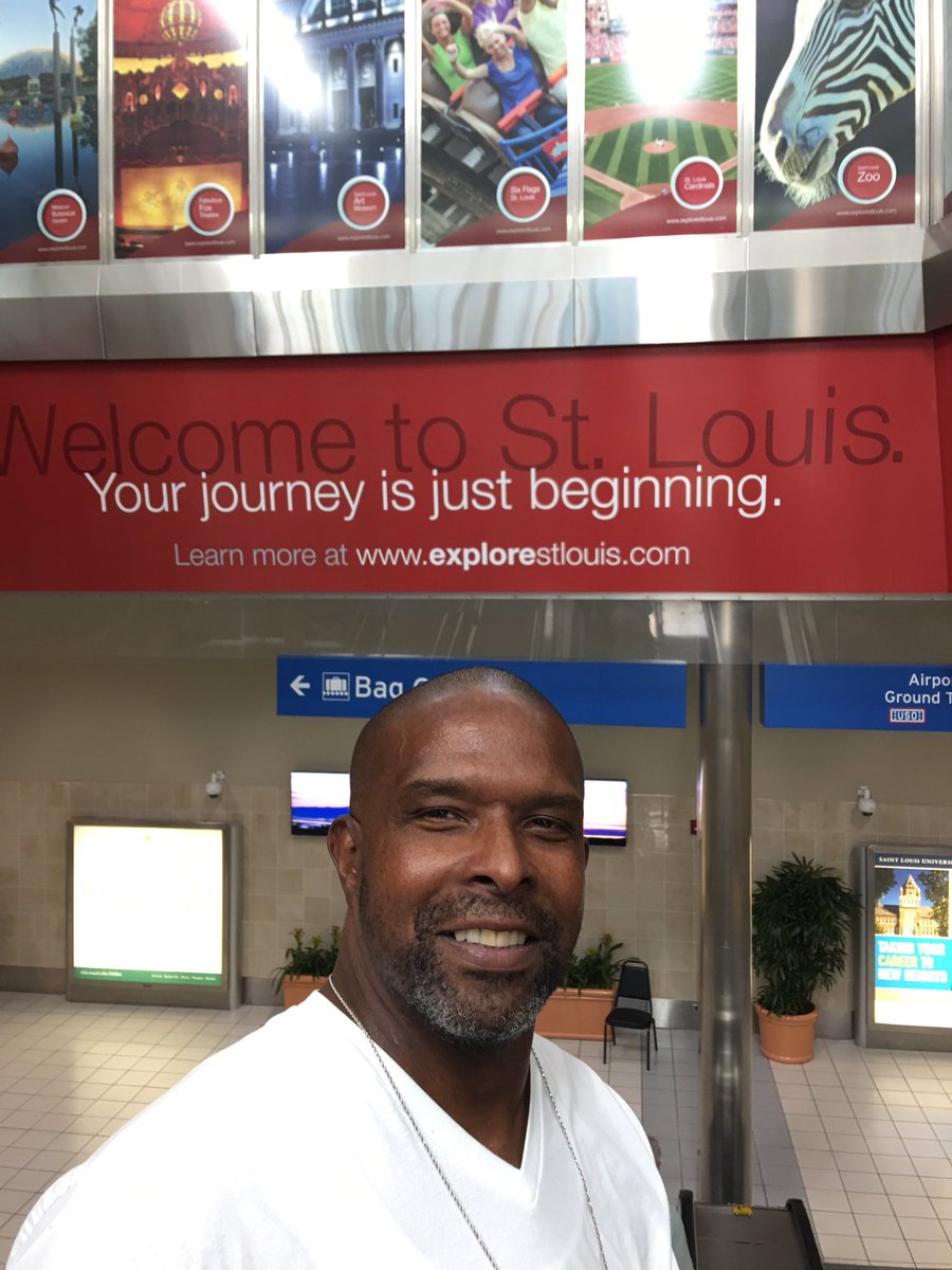 reneknottsports's tweet photo. Back home!!! Thank you St Louis for all the amazing expressions of love and support. #RecoveryTrail https://t.co/FggsoencAl