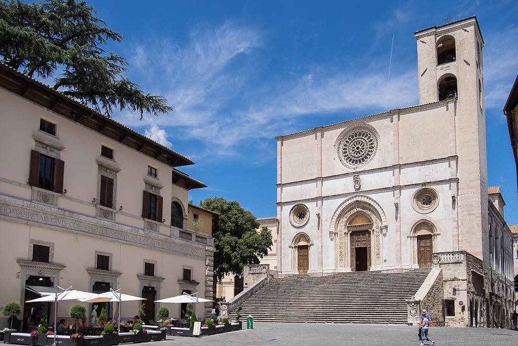 ed_coleman1's tweet photo. #todi #todicentro #perugia #perugia2016 #italy #italy_vacations #travelphotography #photo… https://t.co/DfrShdtvPF https://t.co/IvrcLoIldA