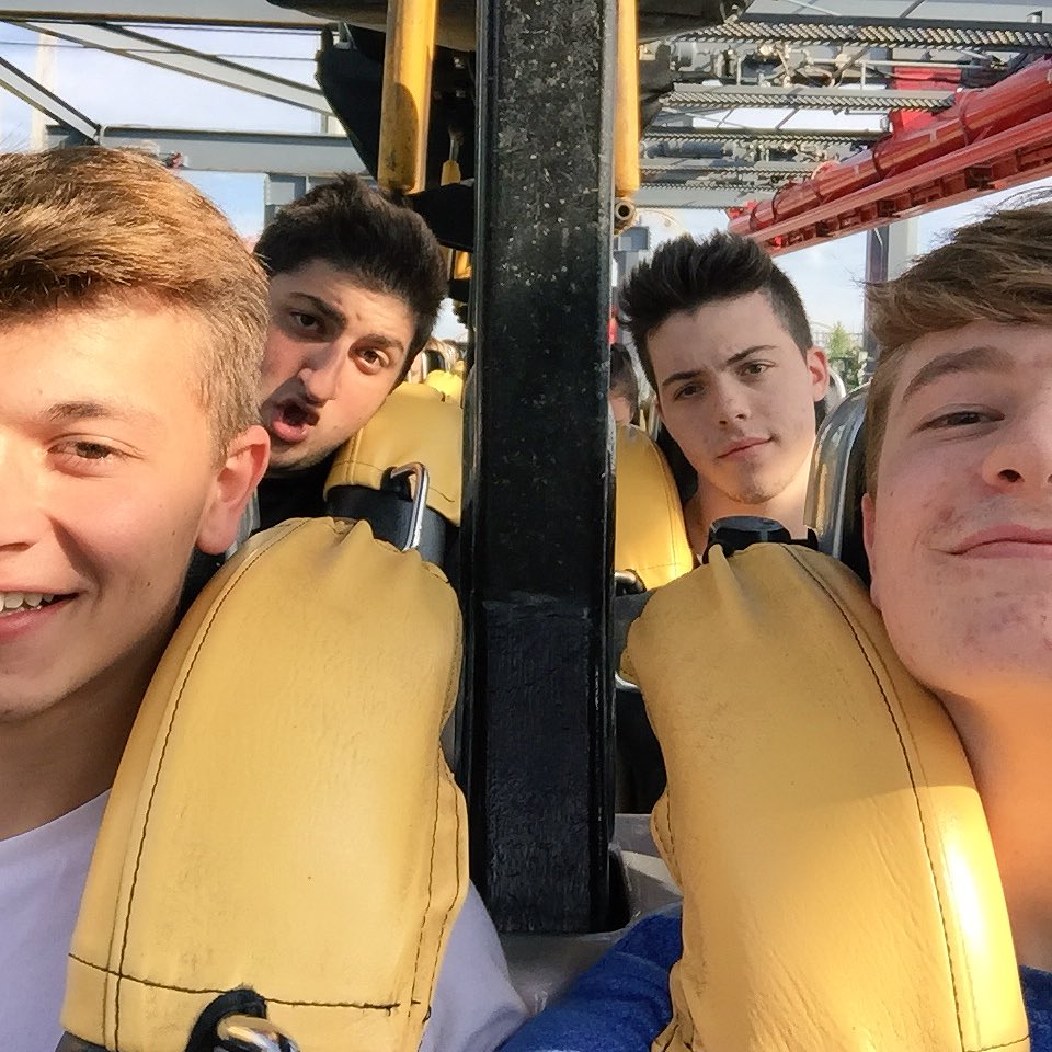 FaZeBlaze's tweet photo. Just havin' some fun with my bros 🇨🇦 https://t.co/8vimV9iuNm