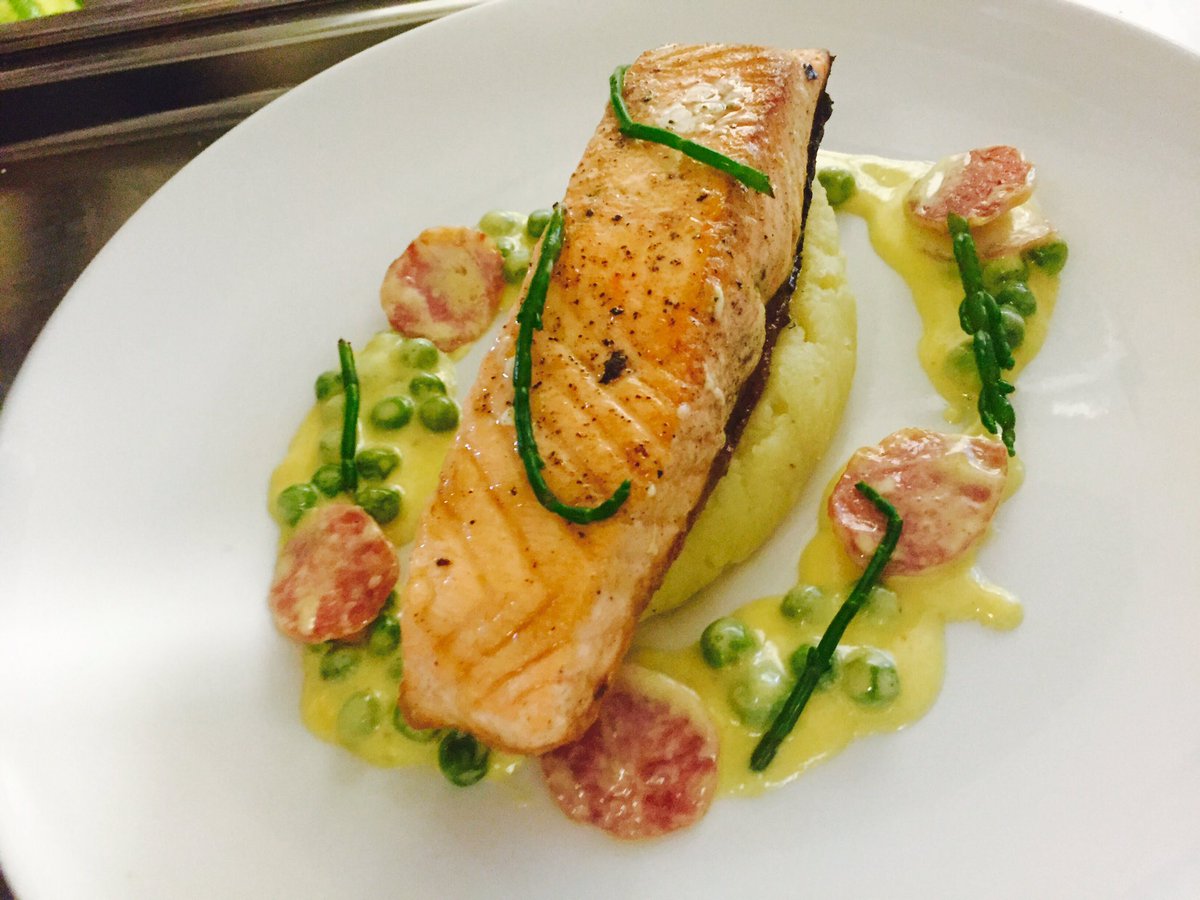 JaniceCaseyB's tweet photo. Salmon, pea and chorizo on special @kilkierancottag @EimearMcDonnell @tippfood @southeastchefs @mooncoinbeetro1 https://t.co/6sXfJb0Acr