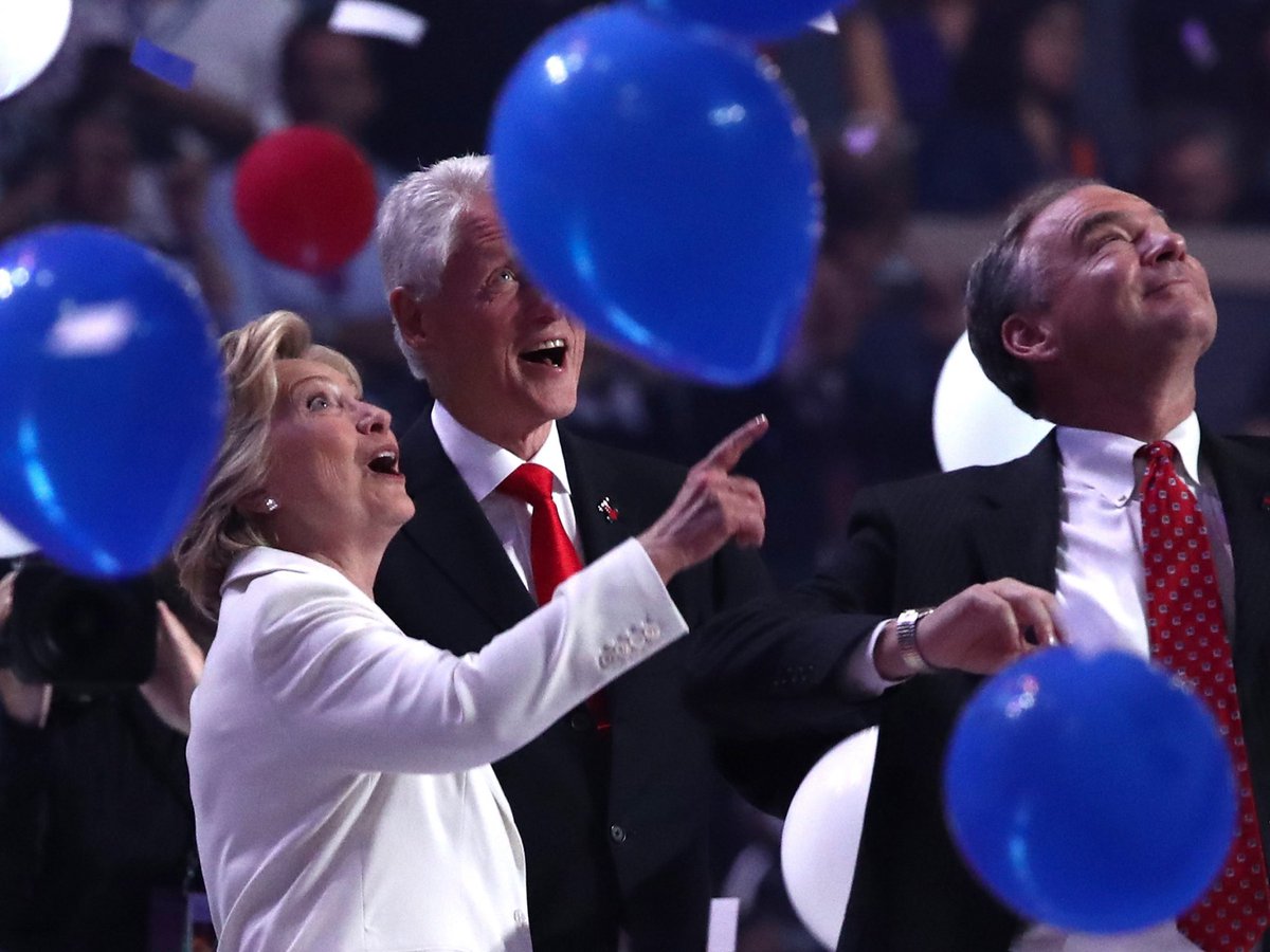 angelrdeleon's tweet photo. What captures the imagination of the Dems? Balloons, balloons capture their imagination #dncphilly2016 https://t.co/G8BJ2XS00v