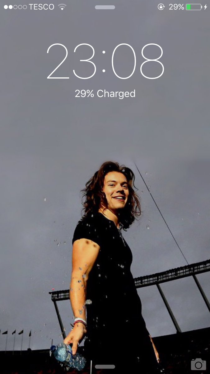 foxmuldrs's tweet photo. harry styles lockscreens 

- rt if you want them
- mbf or have open dms https://t.co/SGQF8AoH7B