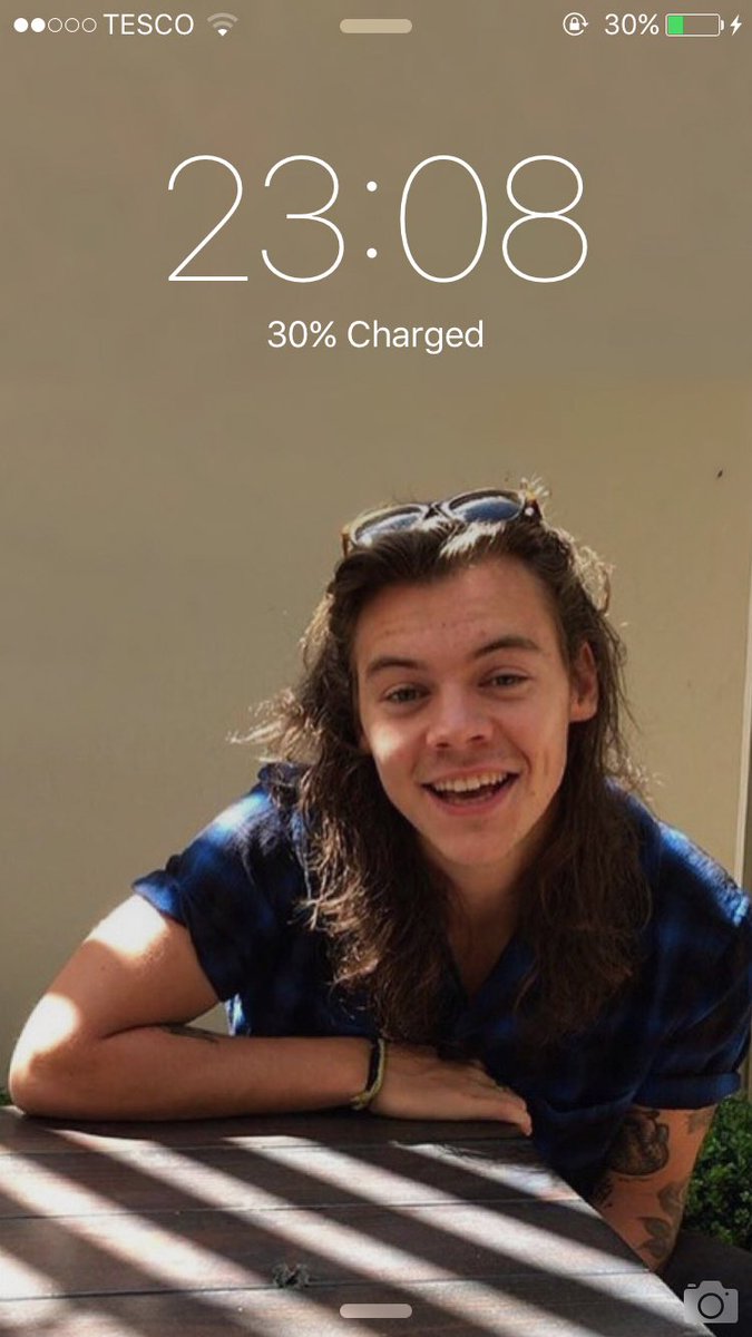 foxmuldrs's tweet photo. harry styles lockscreens 

- rt if you want them
- mbf or have open dms https://t.co/SGQF8AoH7B