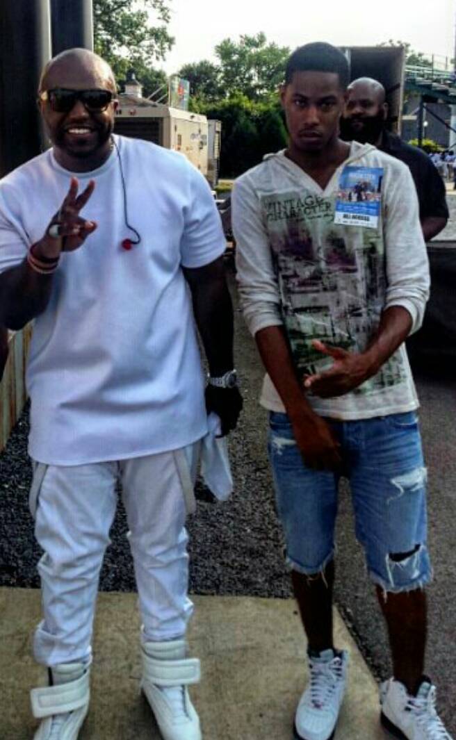 djwizzz's tweet image. Dat boy #djfocus always n effect #djlife #stagework #backstage. .............................#WATCHTHEMIXX  !!!!