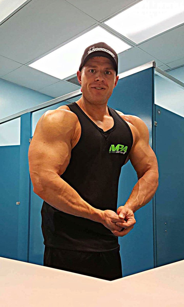 Bodybuildnc's tweet photo. #MpaSupps #Bodybuilder #Bodybuilding #Npc #Ifbb #Fitspo #fitspiration #Arms #DatPump #NoOffseason https://t.co/x7gQSssJ2Z