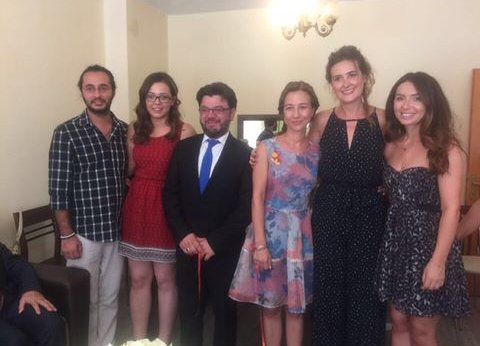 noor99624477's tweet photo. #gunaygunaydin #karagül 🎉 https://t.co/5MR8pq9v1J