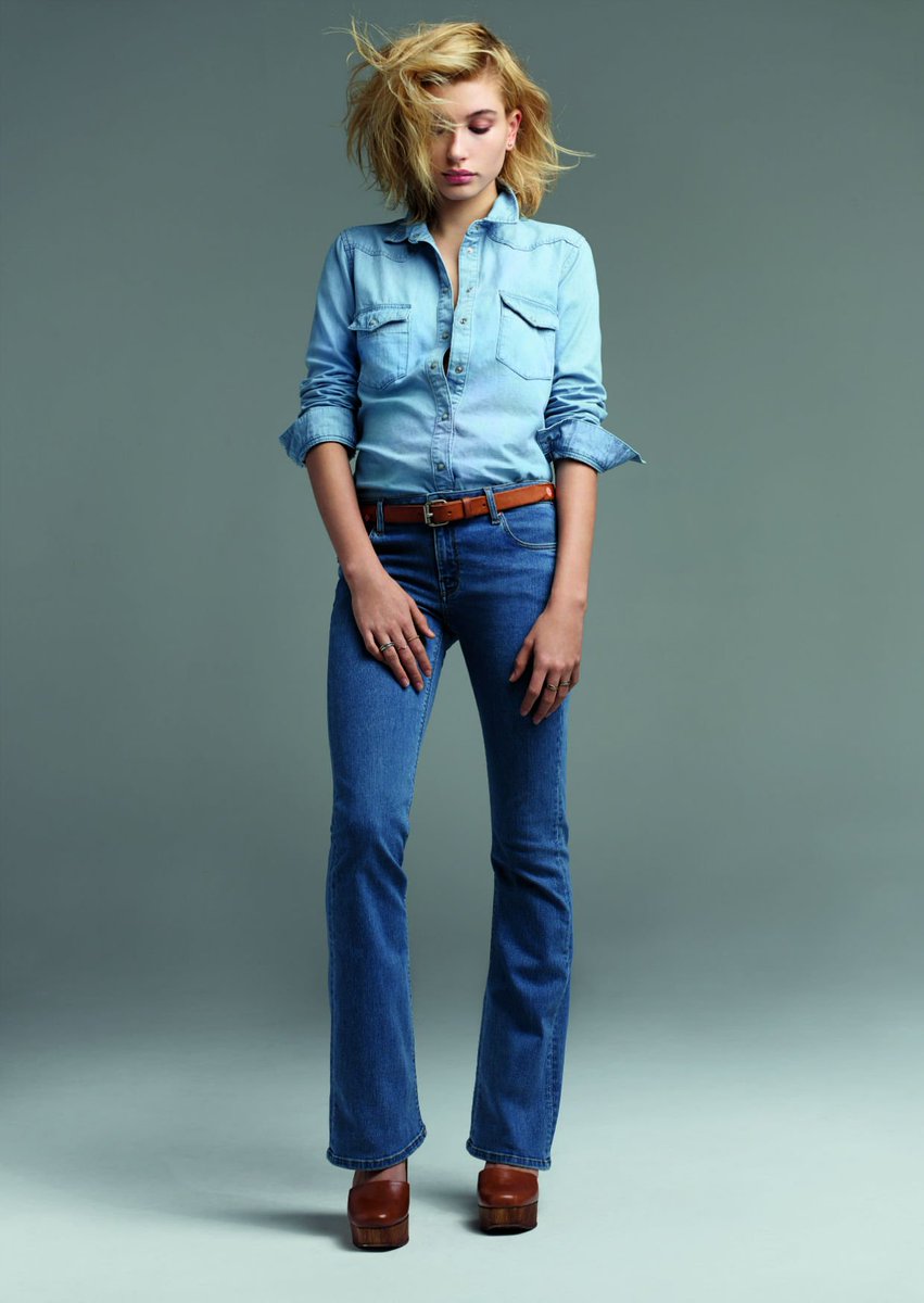 haileybstyle's tweet photo. Hailey Baldwin - Topshop Jeans. https://t.co/OvyT5a4kbQ