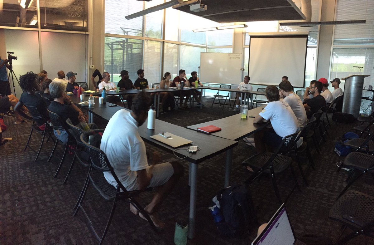 ALTIS's tweet photo. Pool side chat starts now with @PfaffSC @Coach_BrettB @JordanStrength @StuartMcMillan1 @CoachSanAndreas
#SuperACP https://t.co/XBflnDvbQW