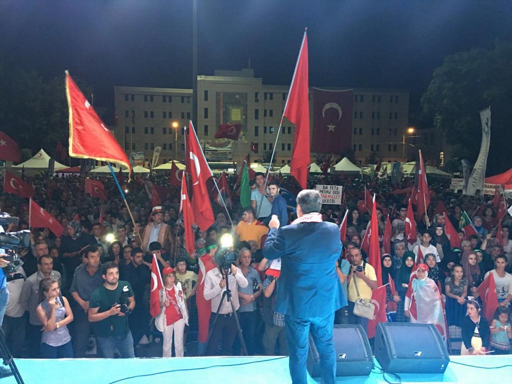 Eskisehir/Milli İrade'ye sahip çıkma mitinginde kıymetli hemşehrilerimle buluştuk.Cümlesinden Rabbim razı olsun.