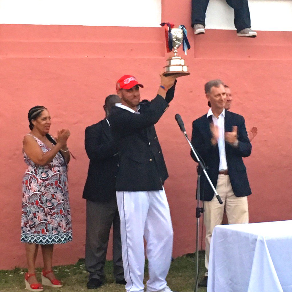 MizBurns's tweet photo. Cup kept. 
Proud of my team. 
#Day2 
#CupMatch 
#cupmatch2016 
#Bermuda
#teamSomerset https://t.co/xaAfgbG4c7