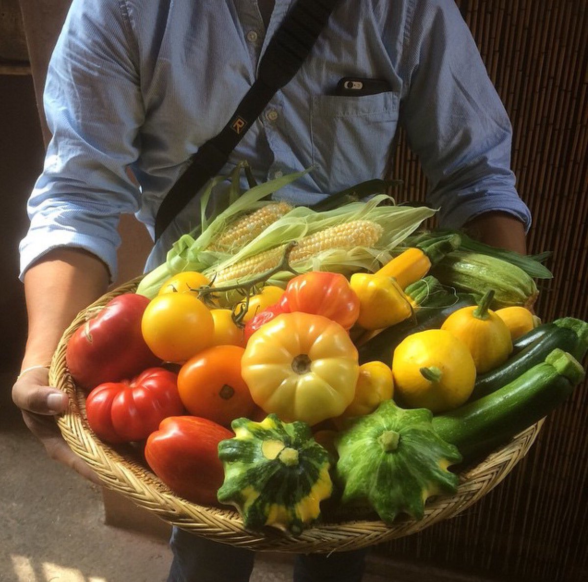 gofoodmob's tweet photo. @david_tanis Taste the rainbow🌈 #foodmob #eatlocal #foodsharing #foodie #farmtotable https://t.co/H7qXYfkBbp