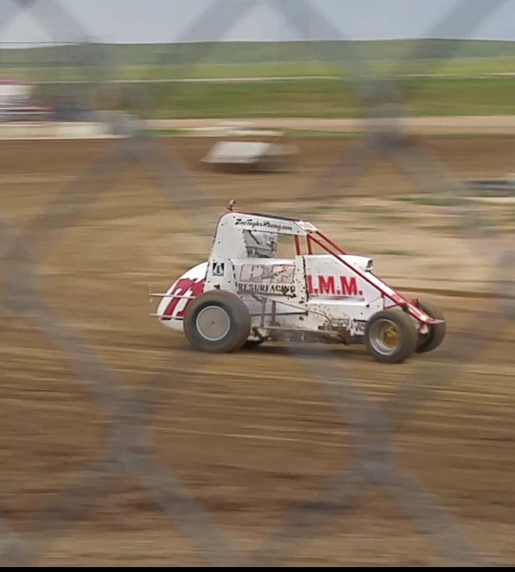 Zac86Taylor's tweet photo. Racing the Midget tonight @lamarspeedway in Lamar Colorado #Colorado #Goals #RMMRA #Motivation #RacingLife https://t.co/1GjWYjmsgg
