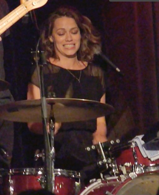 teatrudy's tweet image. @BethanyJoyLenz @FirepitBand Thanks for a Fabulous night of Music in Boston! We had summer night to remember!!