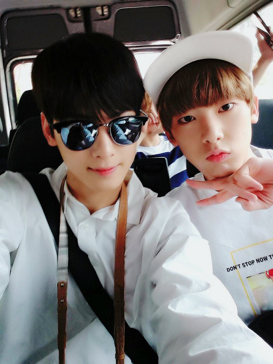 룰루랄라♡♡♡
우산인더LA
#아스트로 #우산 #숨가빠 #차맵