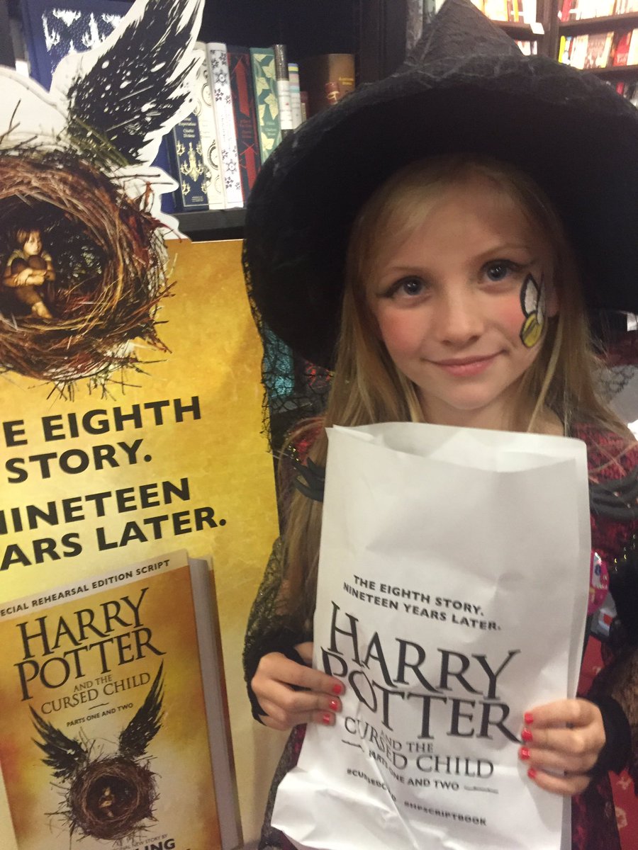 L_Research's tweet photo. @WaterstonesLeam #CursedChild great book launch. On Chloe's 8th birthday 🎉📔 https://t.co/BdczIu0Xqc