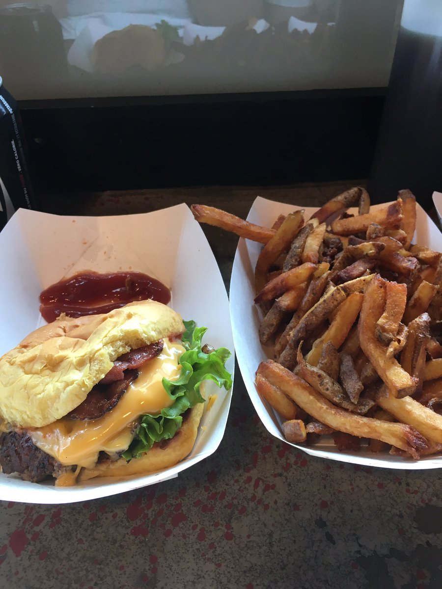 MrsPaddock's tweet photo. Enjoying my #guiltyburger! https://t.co/wA0zRoOvmL