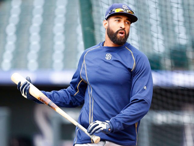 GAFollowers's tweet photo. BREAKING: The @Braves have traded Hector Olivera for Padres outfielder Matt Kemp. https://t.co/DHVnqkB3Gt