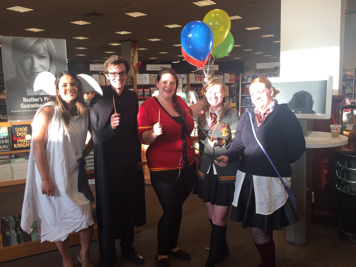 mrshindteaches's tweet photo. So excited for Harry Potter tonight! #chapterssquare1midnightmagic https://t.co/oj0sH0mOes