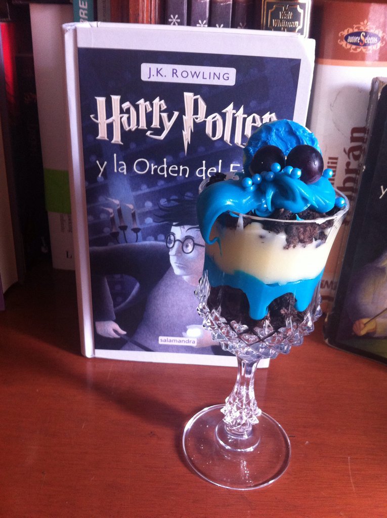 AlicePN4's tweet photo. //In honor of #CursedChild I made Mini-Cheesecakes for each one of Hogwarts' Houses, I am just that cool :3 #GoMe https://t.co/W4TwX2NYWh