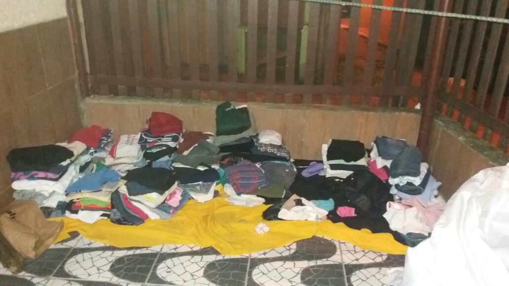 faisao_d0urad01's tweet photo. @Desafioonline  #solidariedade #desafioonline 300 pçs de roupas.  @faisao_d0urad01 https://t.co/DveEUqbLV7