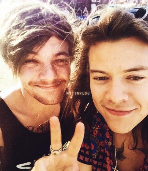 solecitoftzayn's tweet photo. Un minuto de silencio por esos edits que nos dan vida a las larries
#RespectHarryAndLouis https://t.co/XNBXuCAwaU