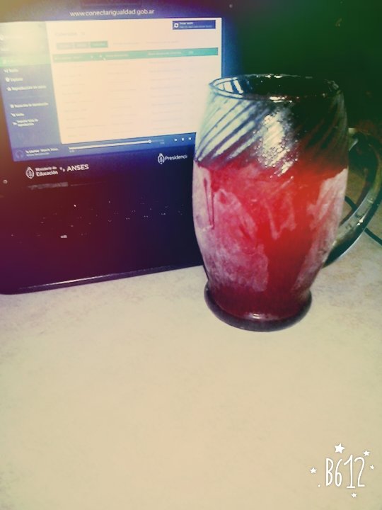 brisa344's tweet photo. #Sábado #Daikiry #Musica 💞😋 https://t.co/TpvLWkMX7y