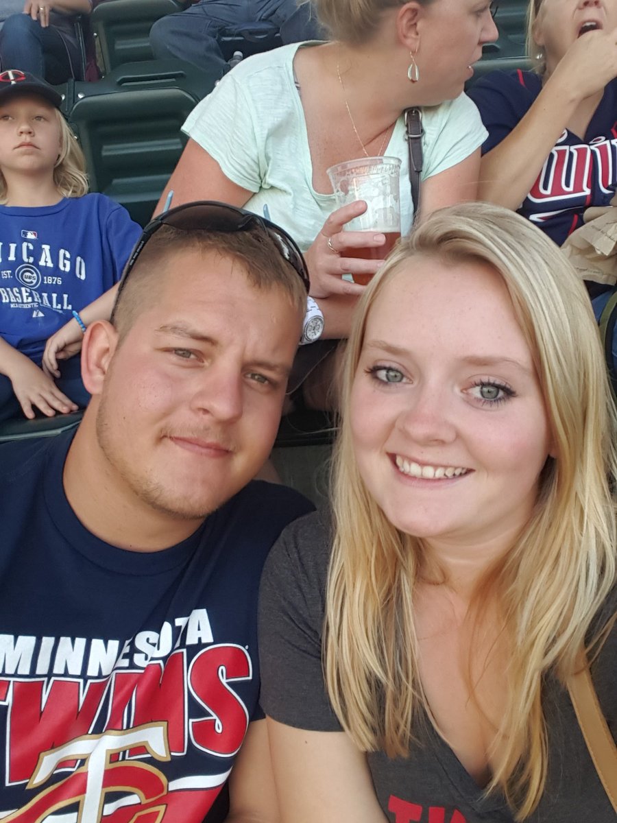 brooke_bjerke's tweet photo. #Twinspic https://t.co/J44fMaadbQ