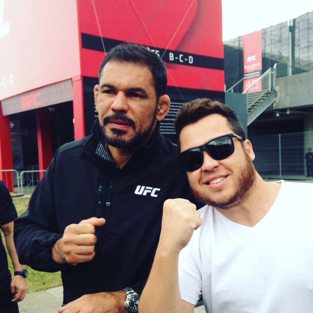 DougCastilho_ tweet picture