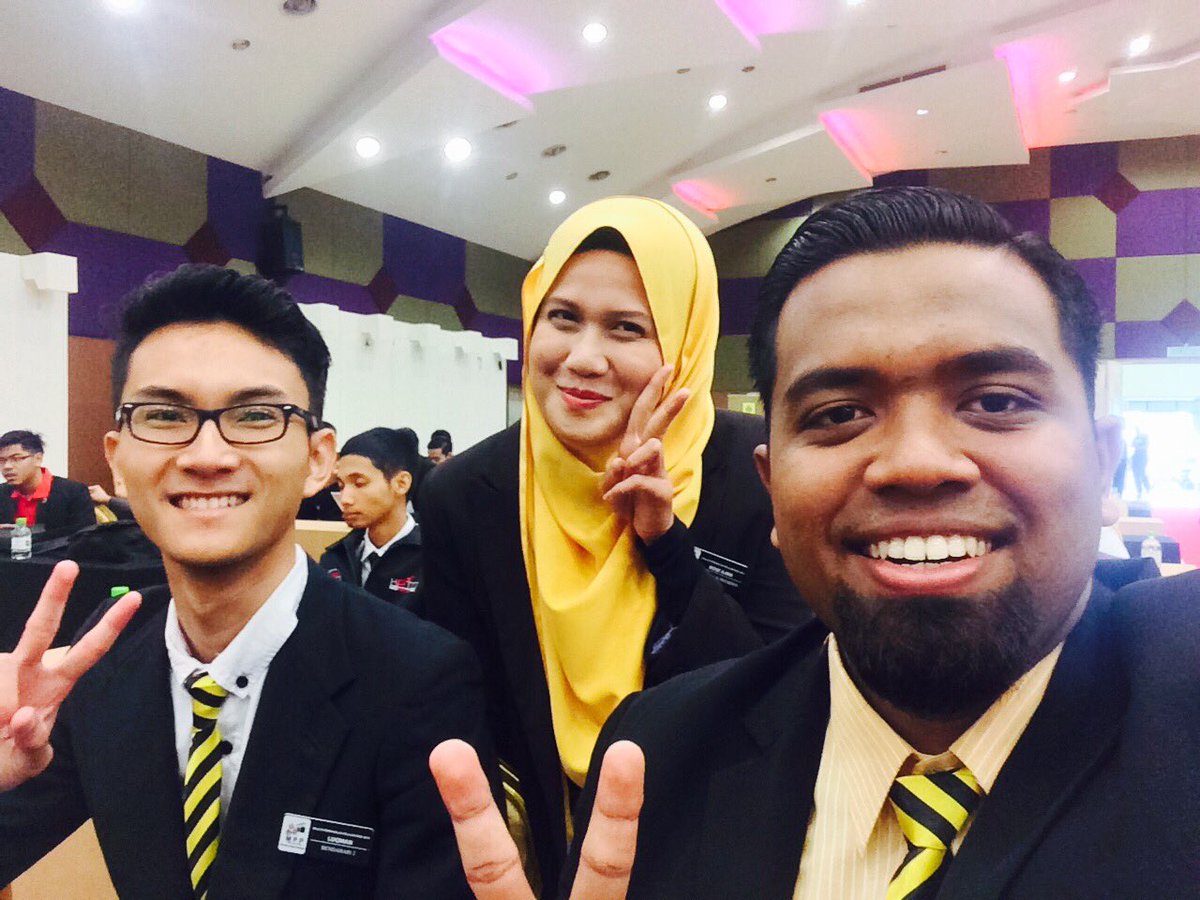 luqmanfsl_'s tweet photo. 3rd day ISLC' 16. University college shahputra in the house ! #ISLC16 #SoaringUpwards #tomorrowleader #unisza https://t.co/oxkpUKyikY