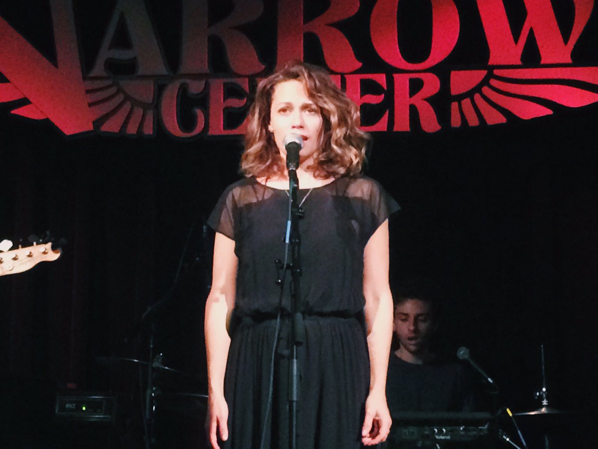 lifewithashIey's tweet image. @BethanyJoyLenz and her @FirepitBand blew me away last night. Such an amazing show ❤️