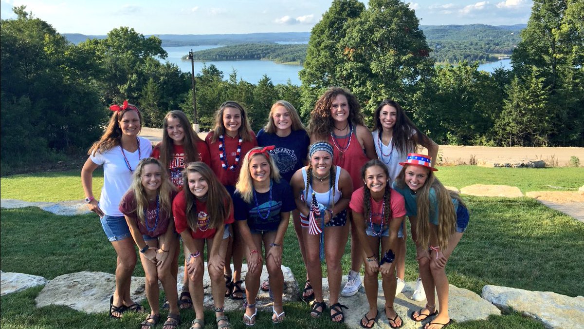 d_johnson_9's tweet photo. definitely the best week of my life!!! #kcn2cwc #younglifecamp #clearwatercove https://t.co/QCGTUdj1MW