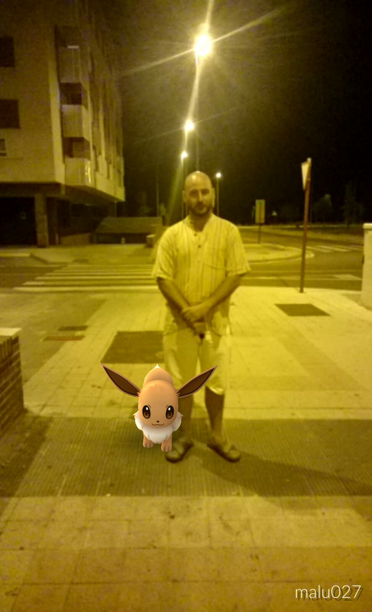 Chuchi_venta's tweet photo. Dejad que los pokemon se acerquen a mi... #noplayer #nopokemongo https://t.co/C1IVY8dqh6