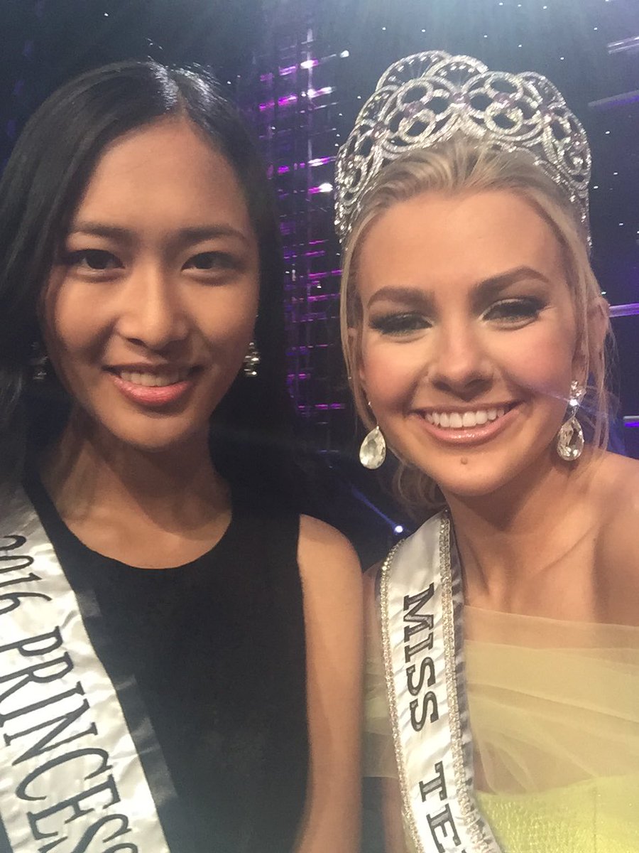 Chloeeeqin's tweet photo. Miss universe, miss teen USA, miss USA, Cody Johns😍 https://t.co/7qFx42ggbQ