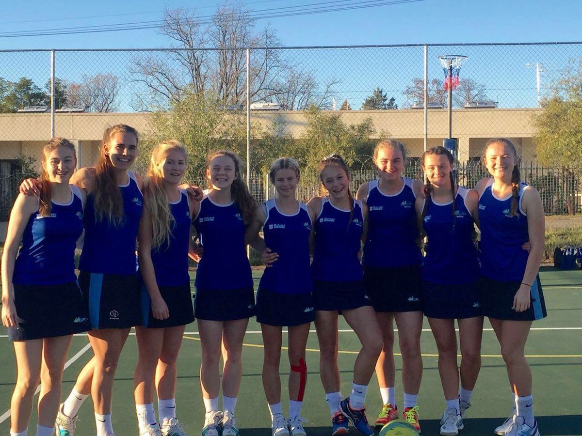 @dfmalan_hs <a href="/DfPumas/">DF Malan Rugby</a> baie geluk aan DF Malan O/16 netbal span. O/16 wenners van Clanwilliam Toernooi! ❤️ #onsmeisies