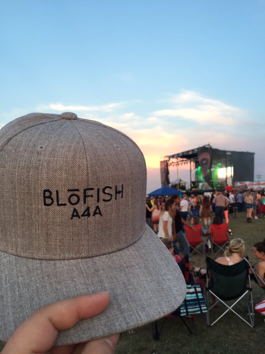 Kodiak23's tweet photo. @blofishclothing represent at #JakeJam2016 #okc #A4A https://t.co/5vCqcjRfNJ