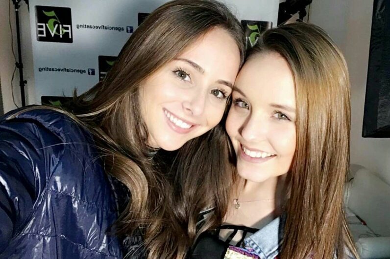 Minha maluquinha que amo demais amo você sua linda💜💜💋minha melhor
Bffs😘😘