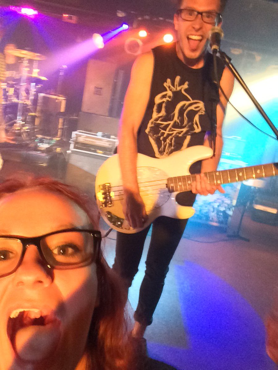 BrittHollidayy's tweet photo. I may have only gotten this picture, but @trophywivesri killed it tonight 🤘🏻 https://t.co/ZAhN4mqo4L