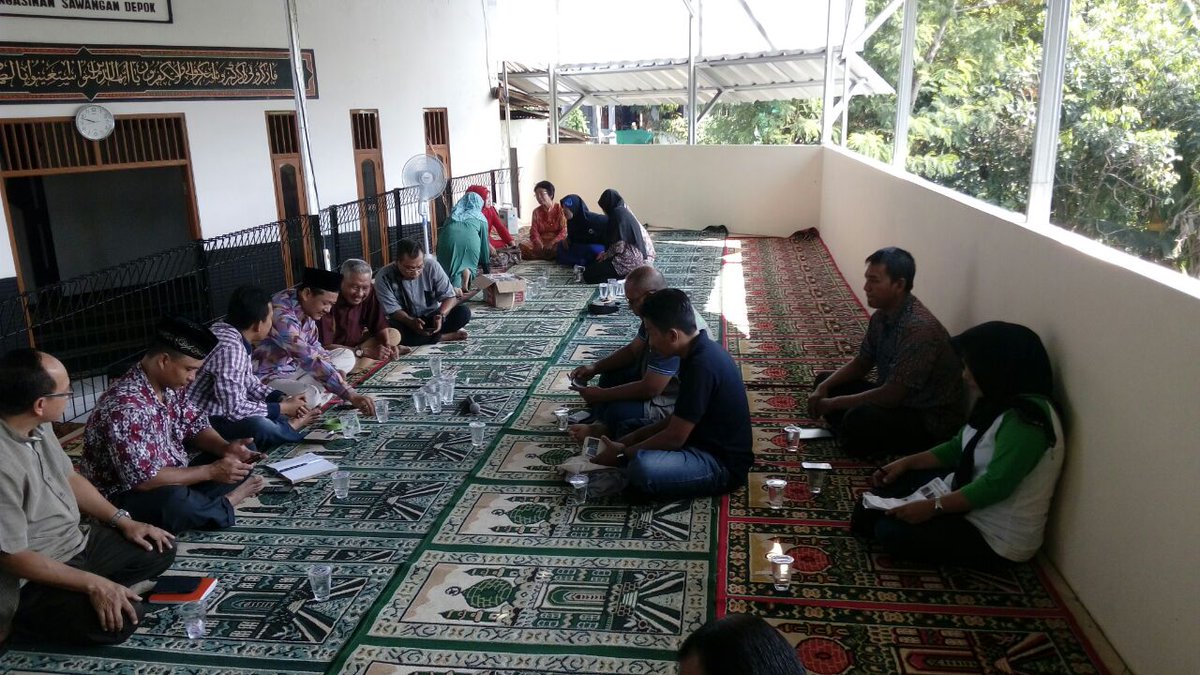 Sosialisasi Pemilahan Sampah di Rt 06/09 Kel. Pengasinan Kec. Sawangan (Minggu,31/07/16) <a href="/ZamrowiHasan/">Zamrowi Hasan</a> <a href="/IdrisAShomad/">Mohammad Idris</a>